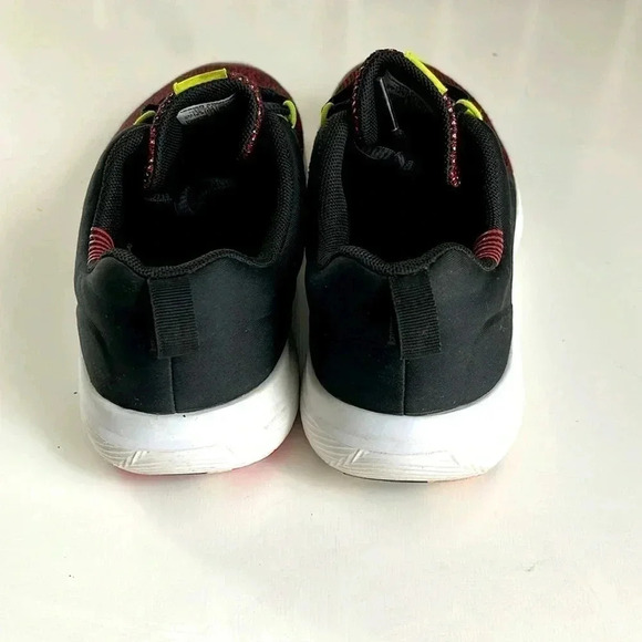 UNDER ARMOUR Youth 6 UA Charged 24/7 Low Black Anthem Red Lace Up Sneakers - Picture 8 of 13